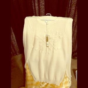 Long sleeved sweater